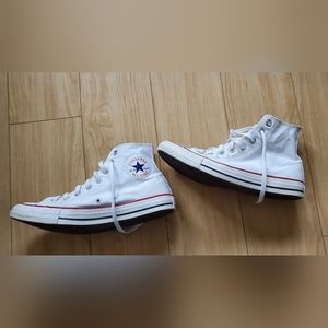 Size 8.5/10.5 White Converse